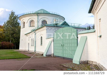 Exterior of Ratnaya Palata, Tsarskoye Selo, Russia. 111168729