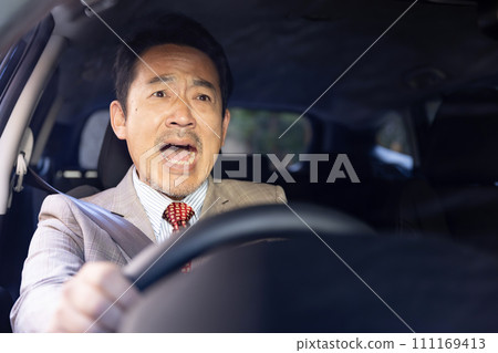 商務車駕駛事故 111169413