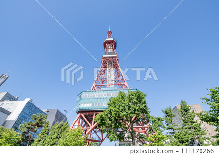 晴天時北海道札幌市、札幌電視塔及週邊城市景觀 111170266