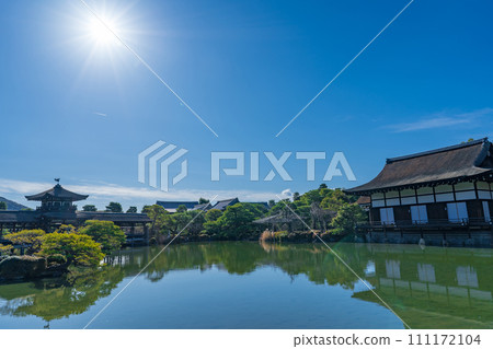 京都市平安神宮庭園的清鳳池 111172104