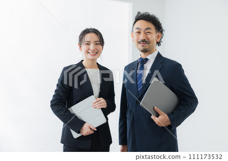  企業形象 111173532