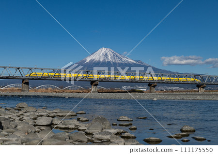 Fuji and Dr. Yellow 111175550