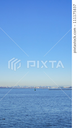 從千葉縣紅濱綠地眺望市川鹽濱的風景 111175837