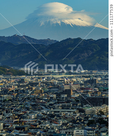 與富士山的風景 與富士山的風景 111177539