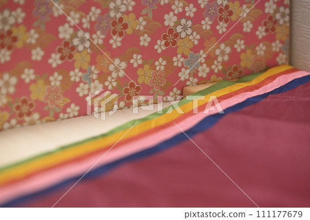 日式牆及五色布 111177679