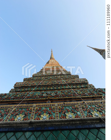 泰國曼谷,臥佛寺,五月陽光明媚的一天 泰國曼谷,臥佛寺,五月陽光明媚的一天 111189960