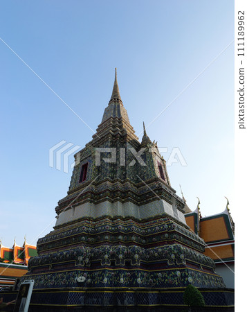 泰國曼谷，臥佛寺，五月陽光明媚的一天 111189962