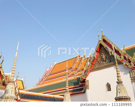 泰國曼谷,臥佛寺,五月陽光明媚的一天 泰國曼谷,臥佛寺,五月陽光明媚的一天 111189993