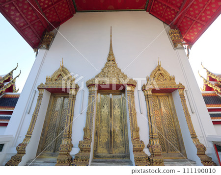 泰國曼谷，臥佛寺，五月陽光明媚的一天 111190010