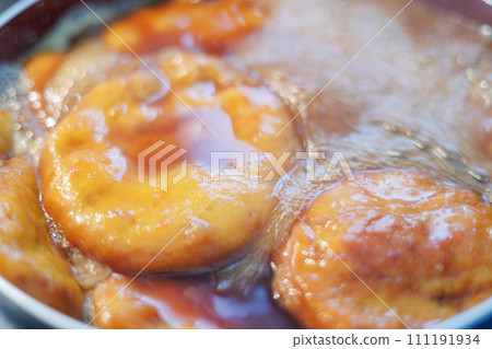 Sopaipilla，一種用焦糖醬醃製的辣椒甜點 111191934