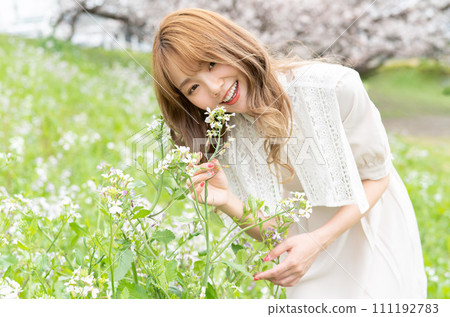 Beautiful Japanese women 111192783