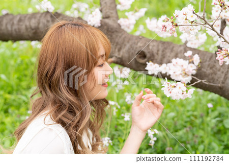 Beautiful Japanese women 111192784