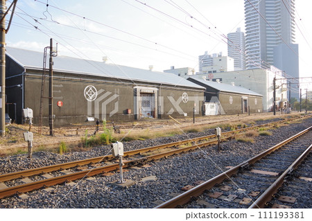 Higashi Takashima Station premises with warehouse and track ruins 111193381