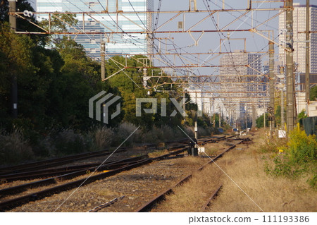 Higashi Takashima Station Tsurumi premises 111193386