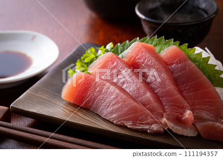 Tuna sashimi Tuna sashimi 111194357