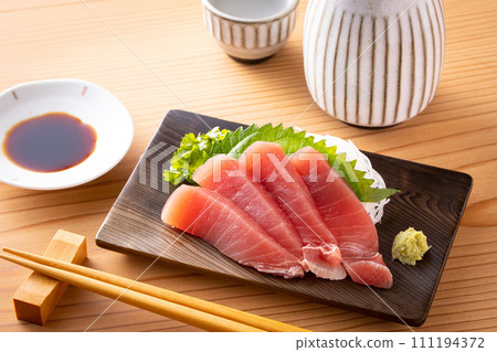 Tuna sashimi and sake Tuna sashimi and sake 111194372