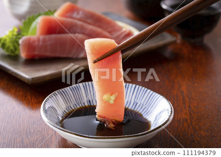 金槍魚生魚片 111194379