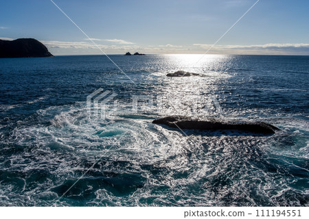 Coastal scenery/World Heritage Site “Onigajo” (Mie Prefecture, Kumano City) Coastal scenery/World Heritage Site “Onigajo” (Mie Prefecture, Kumano City) 111194551