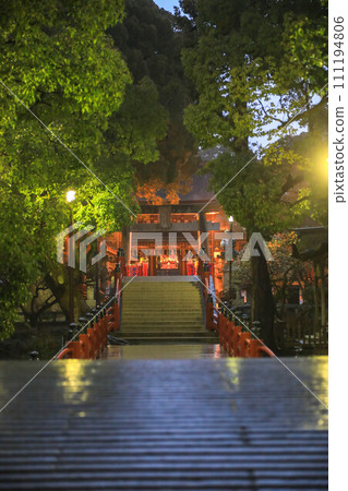 Dazaifu Tenmangu Shrine approach in the rain Dazaifu Tenmangu Shrine approach in the rain 111194806