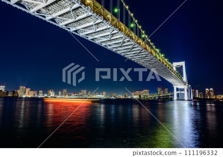 彩虹橋夜視圖 111196332
