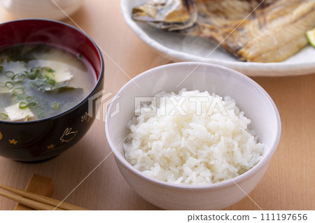新鮮煮熟的米飯 111197656