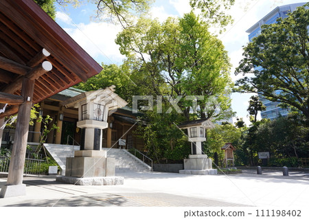 Togo Shrine in Harajuku stands out against the fresh greenery Togo Shrine in Harajuku stands out against the fresh greenery 111198402