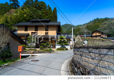 【重要傳統建築群保存地區】大杉、大屋町 養蠶屋春景 4 兵庫縣矢部市 111200671