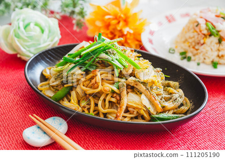 Healthy yakisoba made with Chinese cabbage and chikuwa 111205190