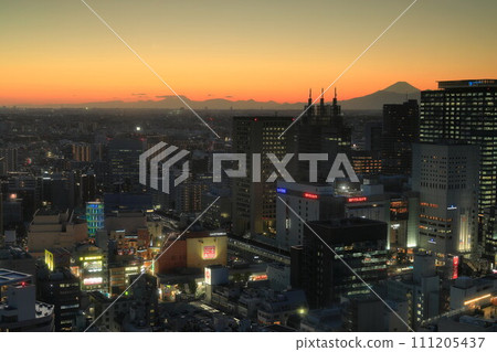 Tokyo sunset and Mt. Fuji seen from Kawasaki City Hall Sky Deck 111205437