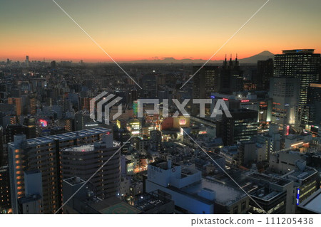 Tokyo sunset and Mt. Fuji seen from Kawasaki City Hall Sky Deck 111205438
