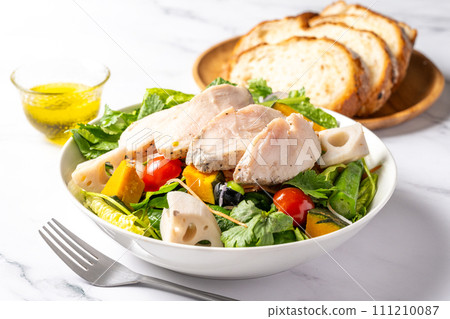 健康早餐沙拉 111210087