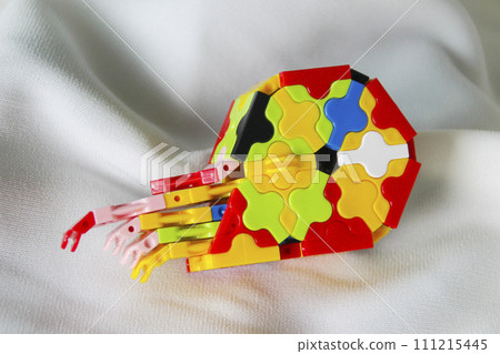 由塊製成的菊石 111215445