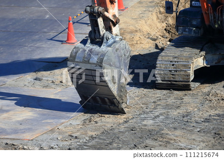 挖土機鏟鬥圖片 111215674