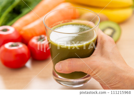 Vegetables and vegetable juices/smoothies 111215968