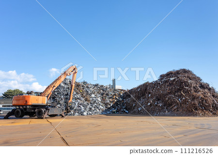 工業垃圾場垃圾堆廢料 工業垃圾場垃圾堆廢料 111216526