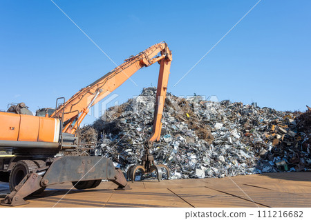 工業垃圾場垃圾堆廢料 111216682