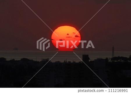 從那霸酒店休息室看到的達磨日落 從那霸酒店休息室看到的達磨日落 111216991