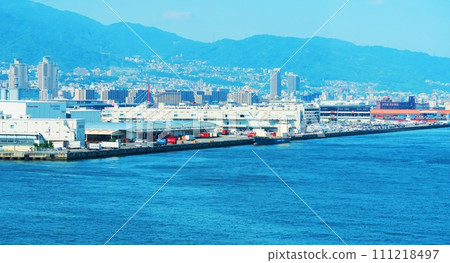 從神戶新交通Port Liner看到的神戶港風景 111218497