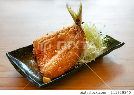 炸竹莢魚 炸竹莢魚 111219840