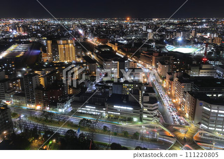 川崎Hello橋夜景:燈光照亮的橋樑和橋下汽車的光跡【神奈川縣川崎市】 川崎Hello橋夜景:燈光照亮的橋樑和橋下汽車的光跡【神奈川縣川崎市】 111220805