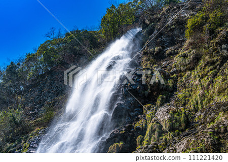 [Japan's Top 100 Waterfalls] Tentaki, waterfall mouth and blue sky 2, Yabu City, Hyogo Prefecture 111221420