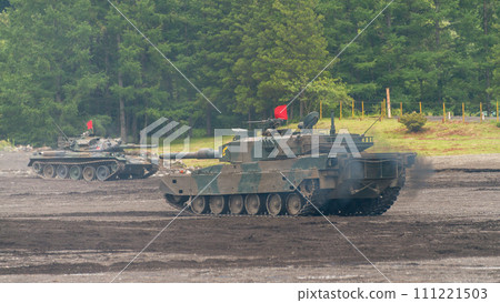 Ground Self-Defense Force Evaluation Support Team Type 74 tank vs Type 90 tank 111221503