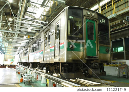 停在車站的701系列列車 111221749