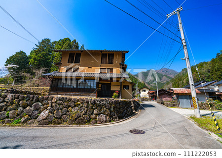 [Important Preservation District for Groups of Traditional Buildings] Osugi, Oyamachi, Scenery of Sericulture House in Spring 12, Yabu City, Hyogo Prefecture 111222053