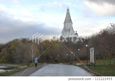 autumn view of Kolomenskoye Park autumn view of Kolomenskoye Park 111222455