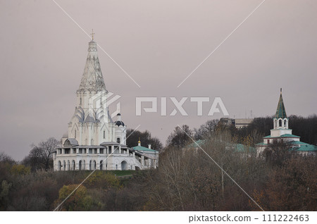 autumn view of Kolomenskoye Park autumn view of Kolomenskoye Park 111222463