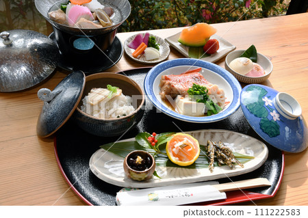 Dishes served at New Year's breakfast at luxury inns 111222583