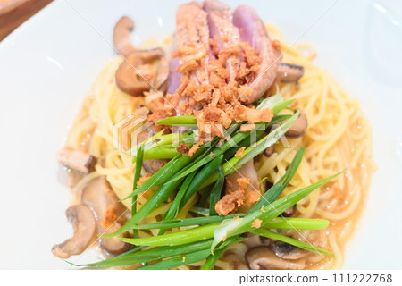 Cafe lunch Japanese-style pasta with duck onions Cafe lunch Japanese-style pasta with duck onions 111222768
