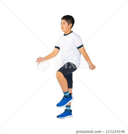 PNG一個穿著運動服行進的男孩-透明背景的全身照片,是手工精確剪下來的 PNG一個穿著運動服行進的男孩-透明背景的全身照片,是手工精確剪下來的 111224146