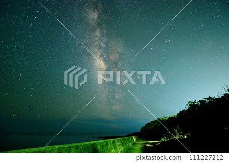 Okinawa's starry sky 111227212
